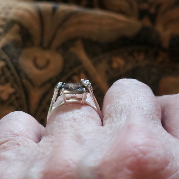ring - Picture 4 of 5